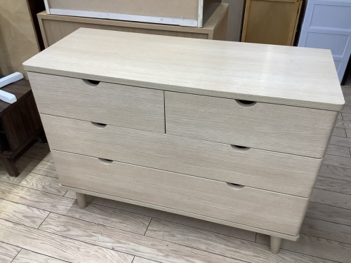 収納家具のチェスト