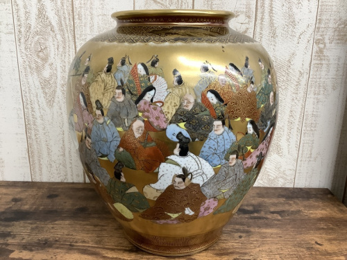 置物の壺