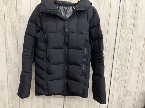 ジャケットのCANADA GOOSE