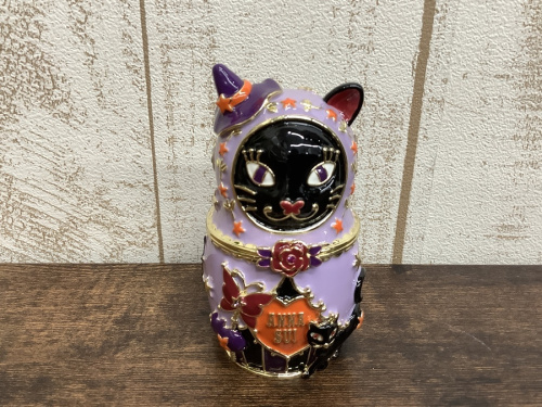 置物のANNA SUI