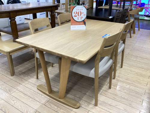 家具のダイニングセット