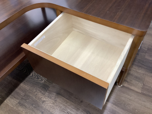 カリモク60のカリモク