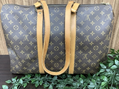 バッグのLOUIS VUITTON