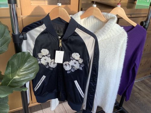 SALEの308円衣類