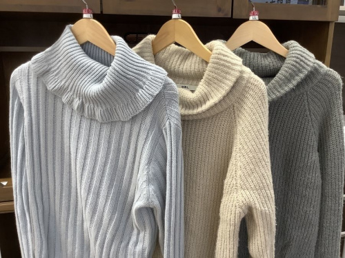 SALEの308円衣類