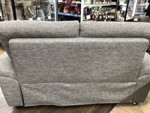 グレーのニトリ