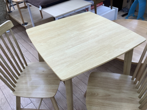 ダイニングセットの3点セット
