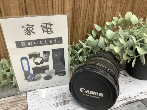 カメラのレンズ