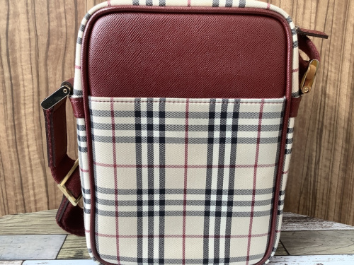 BURBERRYのショルダーバッグ