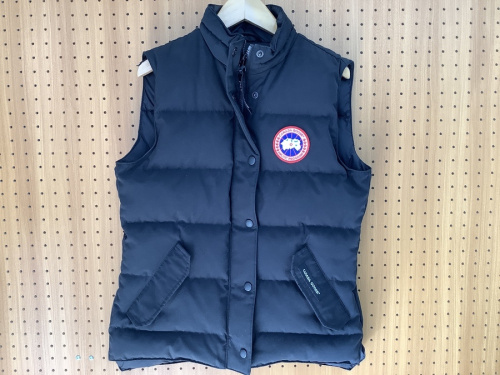 ダウンジャケットのダウンベスト