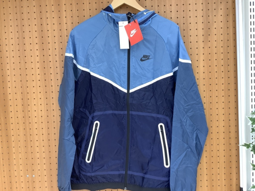 ジャケットのスポーツ用品