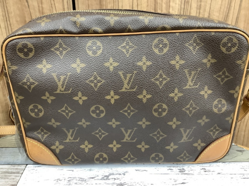 トロカデロのモノグラム