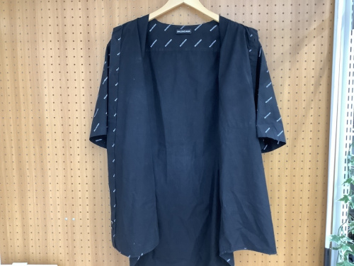 半袖のBALENCIAGA