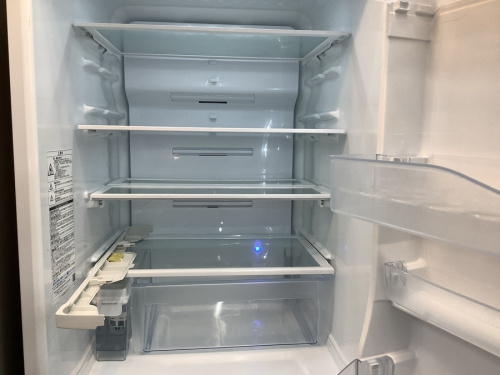 TOSHIBAの5ドア冷蔵庫