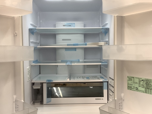 HITACHIの6ドア冷蔵庫