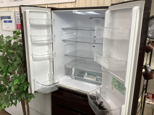 冷蔵庫の3ドア冷蔵庫