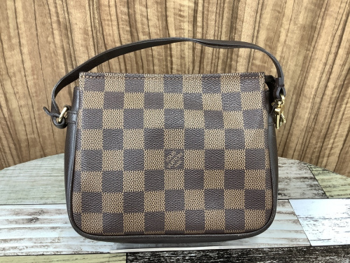 ポシェットのダミエ