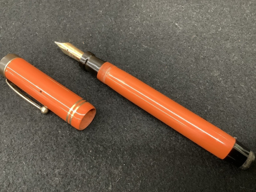 PARKERのパーカー
