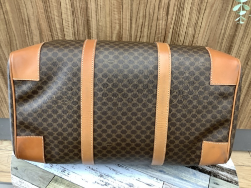 ボストンバッグのCELINE