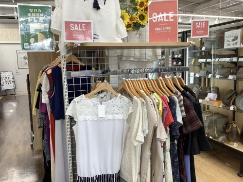 夏物衣類のSALE