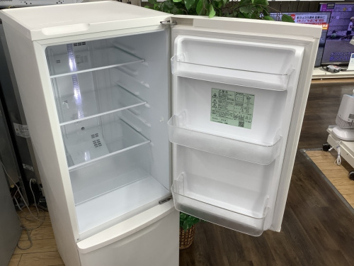 冷蔵庫の2ドア冷蔵庫