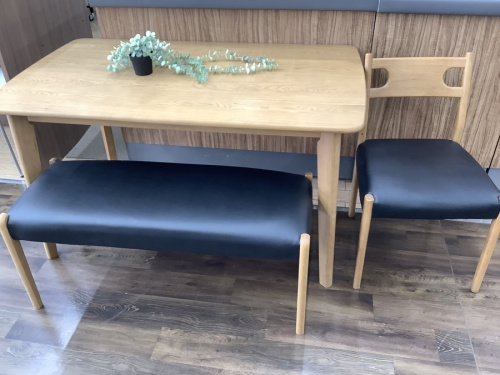 家具のダイニングセット