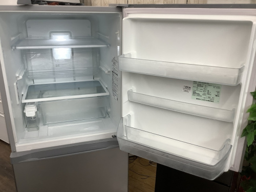 冷蔵庫の3ドア冷蔵庫