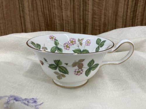 カップ&ソーサーのWEDGWOOD