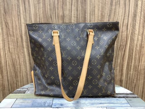 LOUIS VUITTONのバッグ