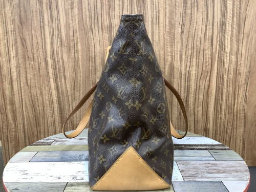 バッグのモノグラム