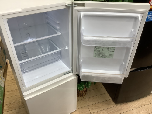 冷蔵庫の2ドア冷蔵庫