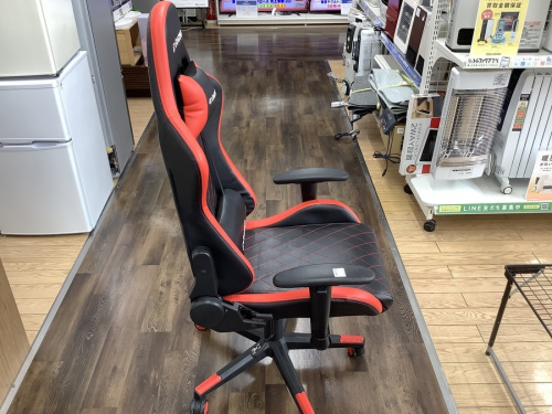 イスのゲーミングチェア