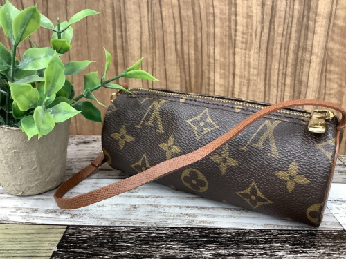 ブランド・ラグジュアリーのLOUIS VUITTON