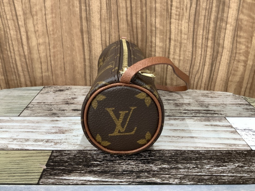 LOUIS VUITTONのバッグ