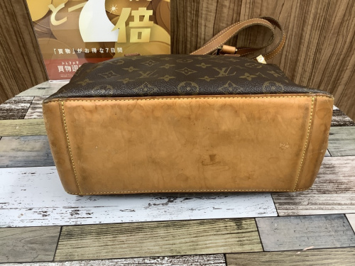 ショルダートートバッグのLOUIS VUITTON
