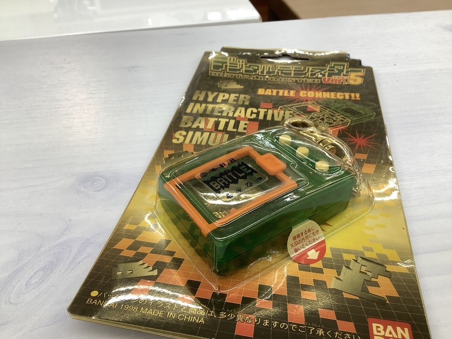 ご覧いただき、ありがとうございます。デジタルモンスター ver5 初代です。 Amazon | デジタルモンスター ver5 デジモン グリーン 初代 初期