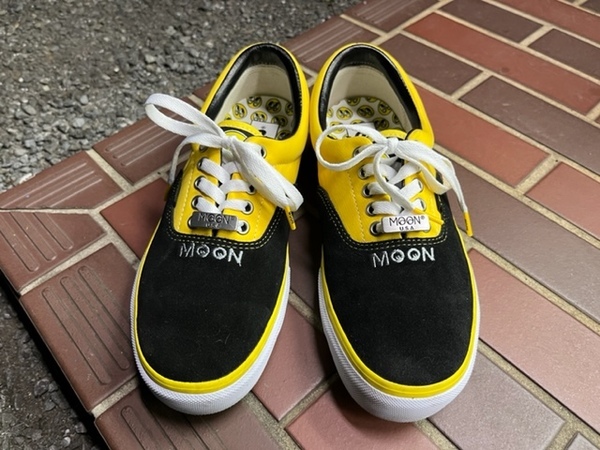 VANS MOON コラボ　ブラック/イエロー スニーカー VANS×MOONEYES】のコラボスニーカーのご紹介！｜2022年01月27日