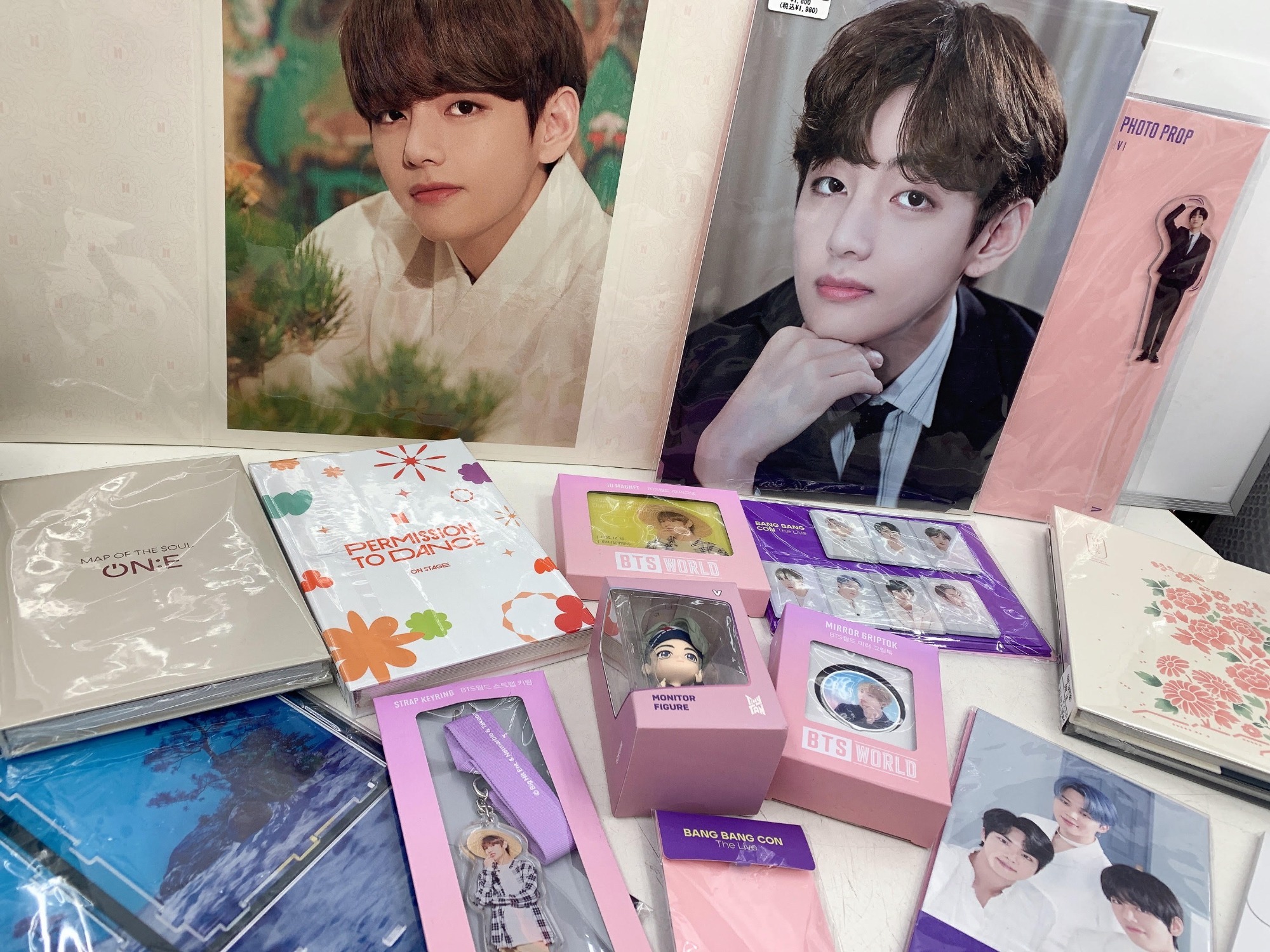 当店自慢のアイドルグッズ売場をご紹介！！｜2022年08月30日