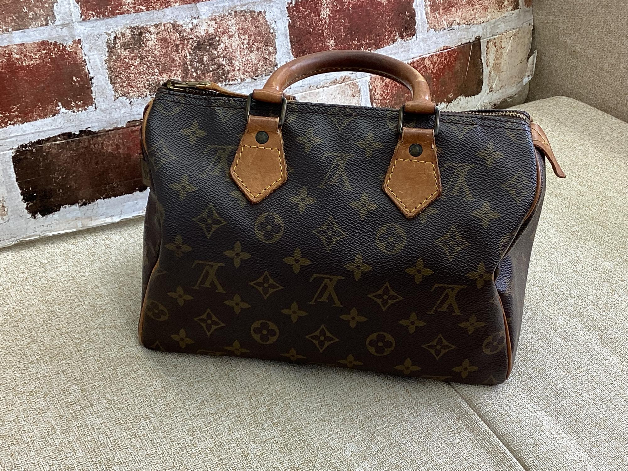 LOUIS VUITTON（ルイ・ヴィトン）スピーディ25 モノグラムのご紹介です 
