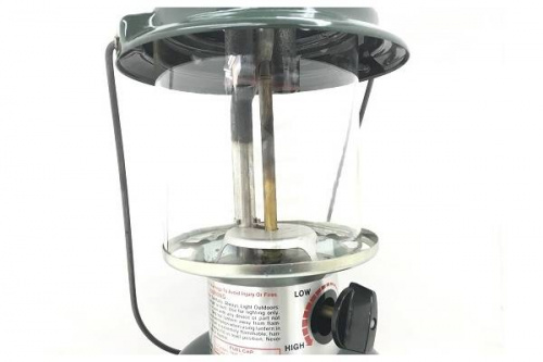 アウトドアのランタン