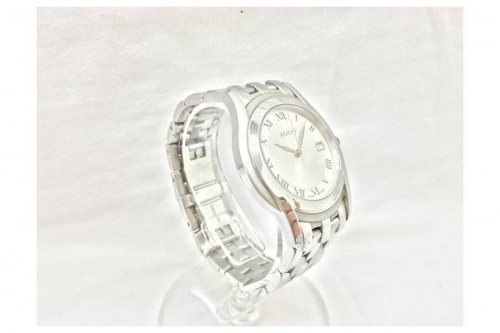 アクセサリーの腕時計　