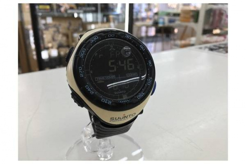トレーニング用品の腕時計