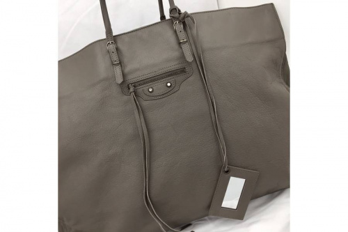 レディースファッションのバッグ