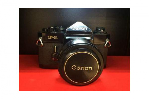 ニコンのキャノン