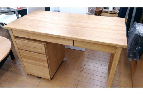 家具・インテリアのデスク