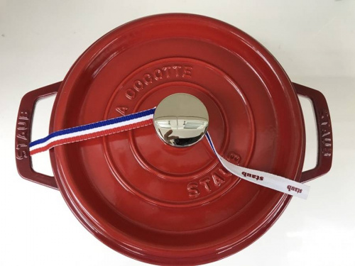 キッチン雑貨の鍋