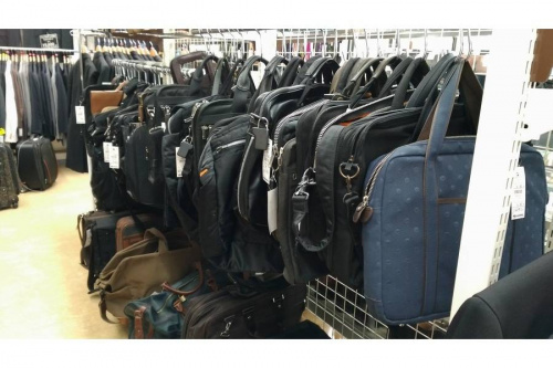 スーツのビジネスアイテム