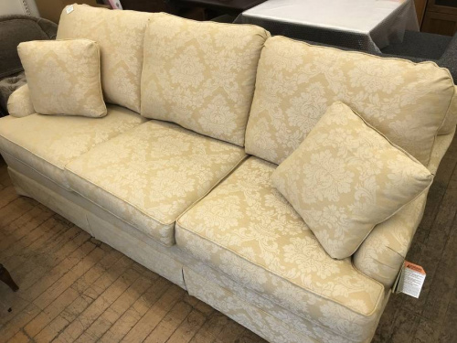 家具のソファ