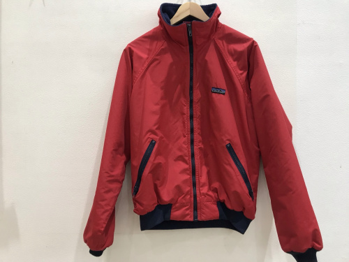 アウトドア用品のアウトドアウェア