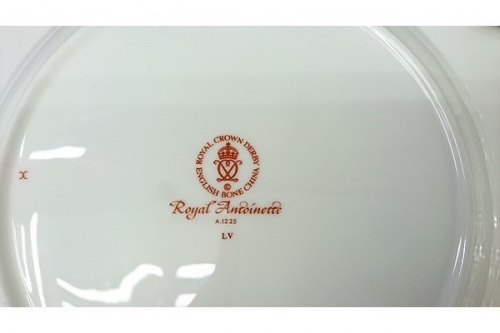 プレートのRoyal Crown Derby